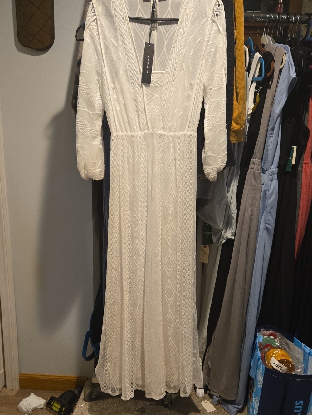 BCBGMaxAzria White Lace V-Neck Maxi Dress
